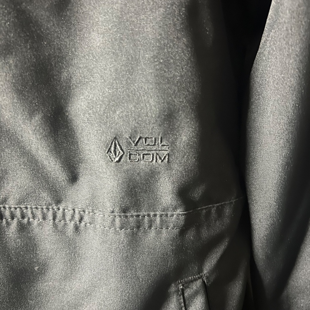 Volcom Windbreaker Jacket - Picture 2 of 5
